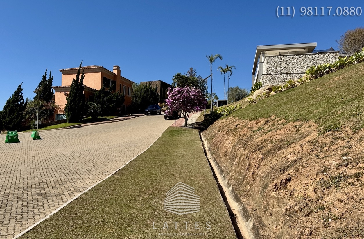 LOTE COM VISTA GERAL