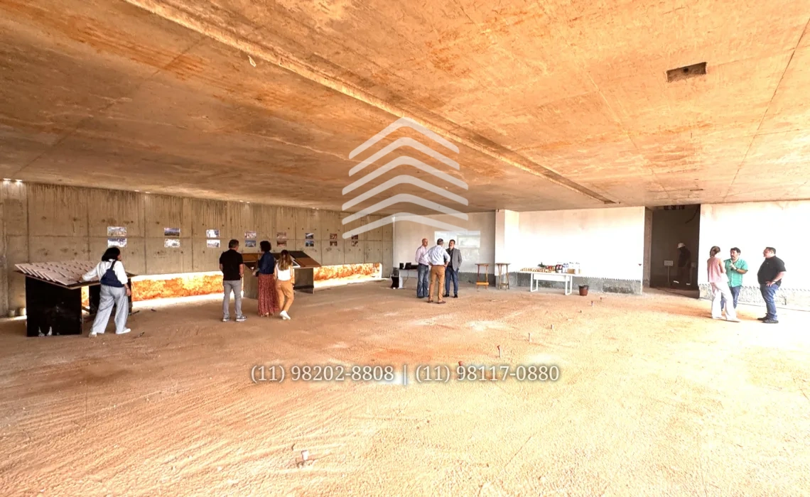 OBRA EM ANDAMENTO